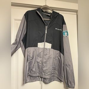 Mens Gray Columbia Windbreaker - Yellowstone National Park Detail - Size L